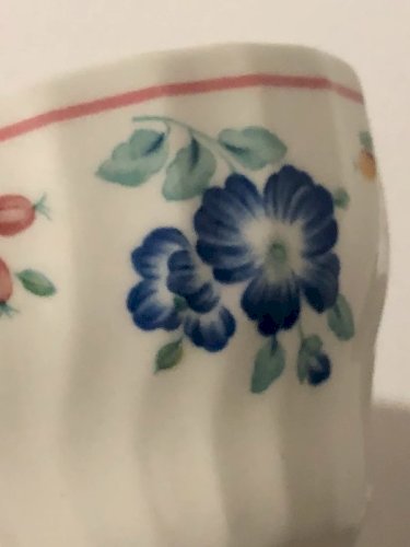 Tasse rétro vintage England motifs fleurs