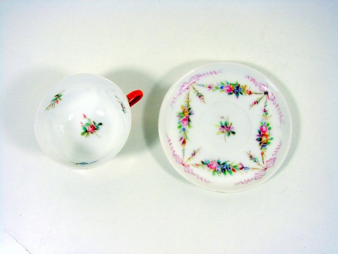 Tasse & Sous tasse Porcelaine Paris Décor Fleurs Fait Main, Signature en Creux