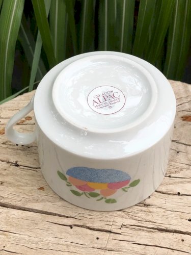 Tasse vintage en porcelaine Alpac aux couleurs acidulées
