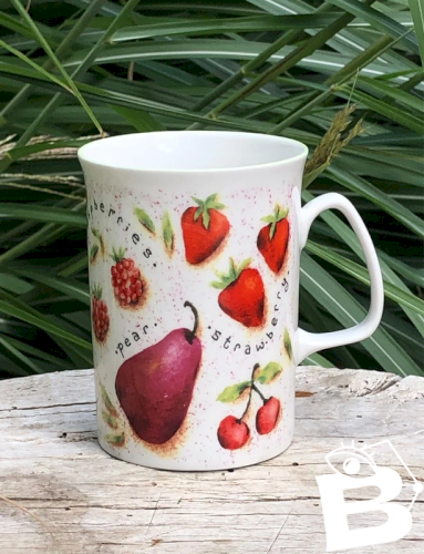 Tasse vintage en porcelaine Rose of England motifs fraises et framboises