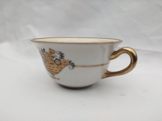 Tasse ancienne en porcelaine, Raynaud Cie, Limoges, Pierre Bégué à Biarritz 
