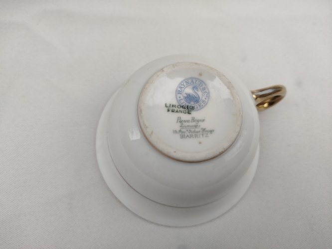 Tasse ancienne en porcelaine, Raynaud Cie, Limoges, Pierre Bégué à Biarritz 