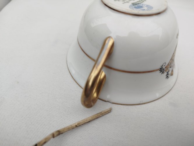 Tasse ancienne en porcelaine, Raynaud Cie, Limoges, Pierre Bégué à Biarritz 