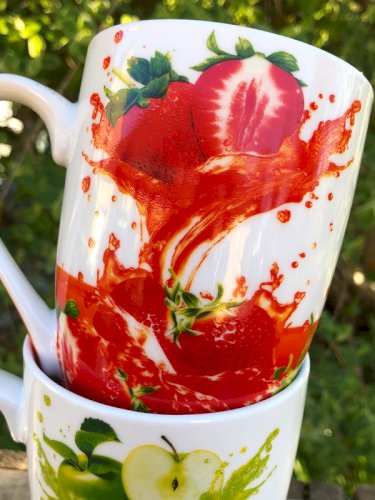 Tasses à café en porcelaine Barbier décor fraises et pommes