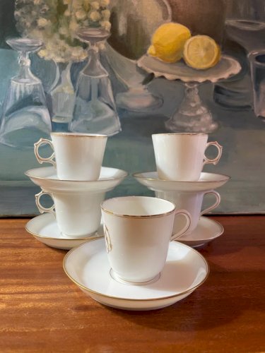 Tasses à café en porcelaine fine anciennes