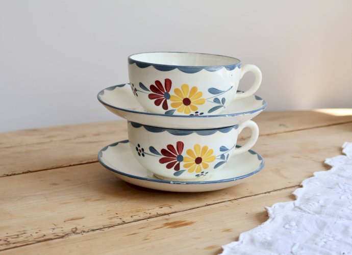 Tasses à déjeuner anciennes en faïence Salins - Modèle Jacqueline