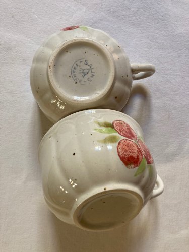 Tasses à thé, faïencerie de Salins-les-Bains