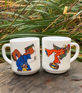Tasses Arcopal vintage motifs clowns