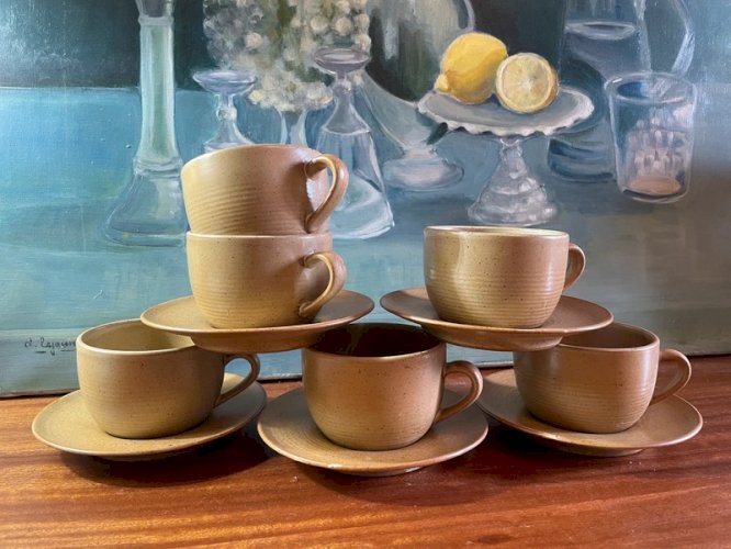 Tasses en grès moucheté vintage