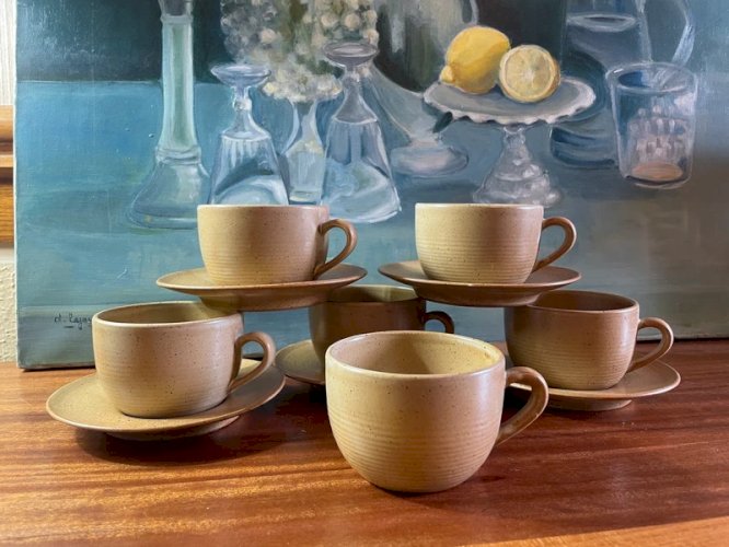 Tasses en grès moucheté vintage