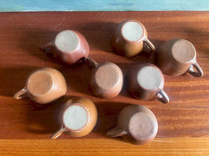 Tasses en grès vintage