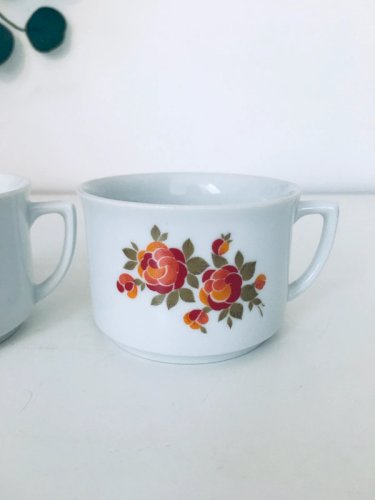 Tasses en porcelaine