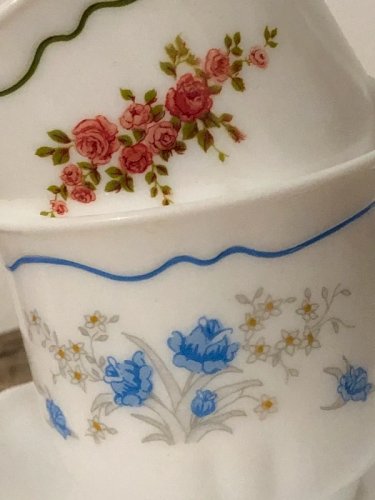 Tasses et soucoupes Arcopal rétro vintage