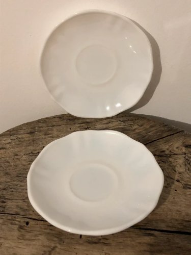 Tasses et soucoupes Arcopal rétro vintage