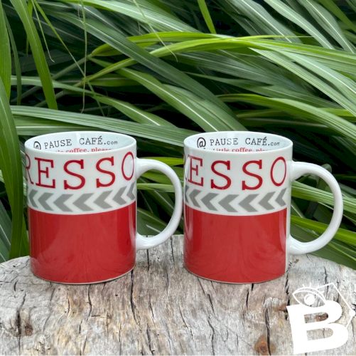 Tasses Maisons du Monde rouges et blanches