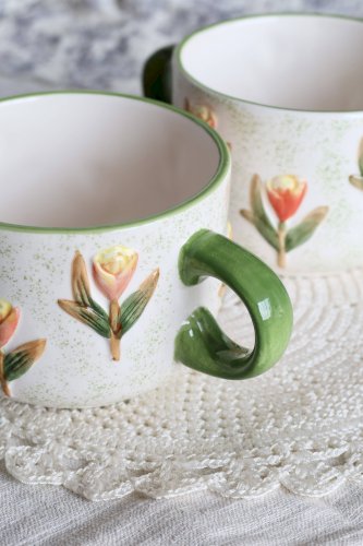 Tasses / mugs barbotine vintage - Motif tulipe - Tons orange et vert