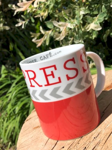 Tasses My expresso Maisons du Monde rouges et blanches