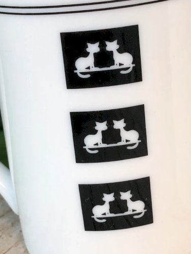 Tasses noires et blanches motifs chats Home Collection