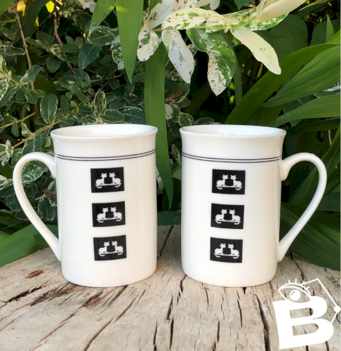 Tasses noires et blanches motifs chats Home Collection