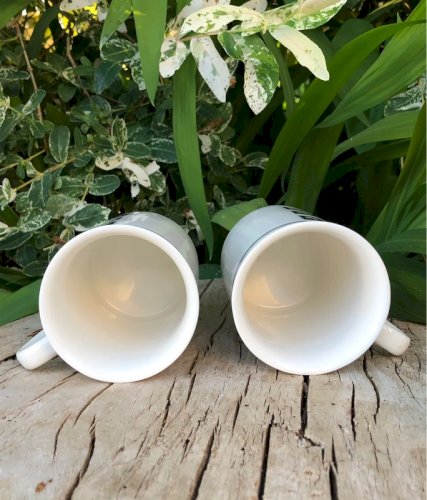 Tasses noires et blanches motifs chats Home Collection