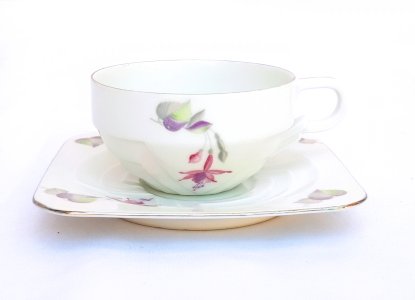 Tasses porcelaine Art Déco décor fuchsias