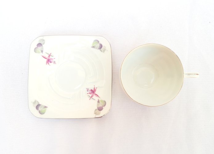 Tasses porcelaine Art Déco décor fuchsias