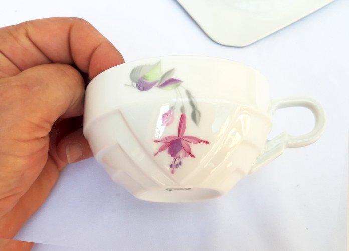 Tasses porcelaine Art Déco décor fuchsias