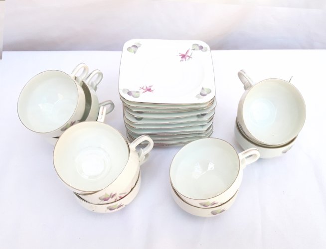 Tasses porcelaine Art Déco décor fuchsias