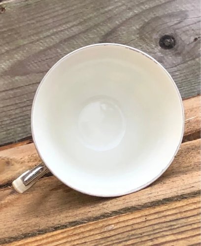 Tasses rétro vintage en porcelaine motifs petites fleurs