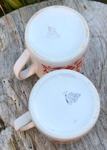 Tasses rétro vintage