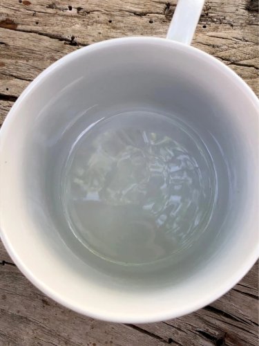 Tasses Toi et Moi et crémier Nous Deux en porcelaine blanche