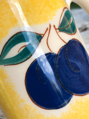 Tasses vintage motifs fruits