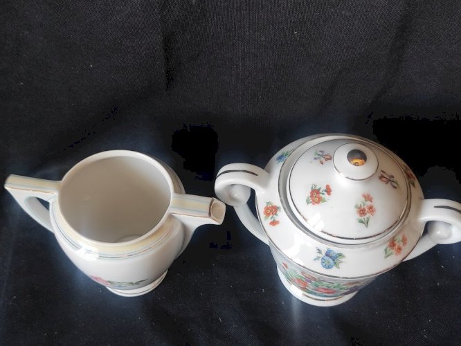 TBE Lot / 1940/50 1 crémier /1 sucrier porcelaine décor de roses