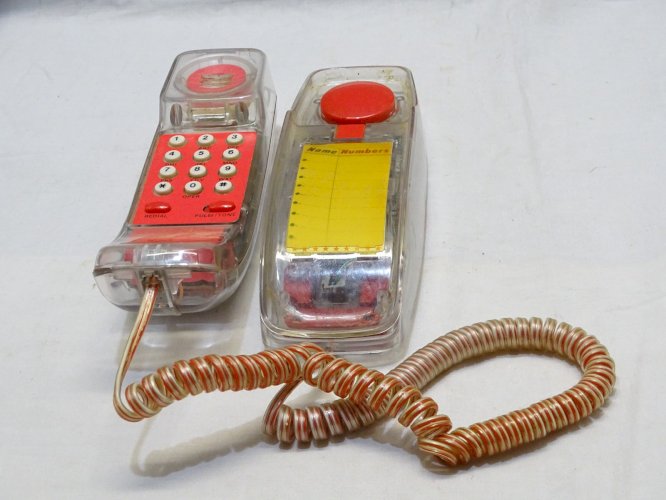 -TELEPHONE VINTAGE BOITIER TRANSPARENT GUESS des années 1980/90  COLLECTION    D