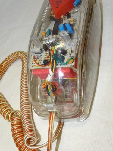 -TELEPHONE VINTAGE BOITIER TRANSPARENT GUESS des années 1980/90  COLLECTION    D