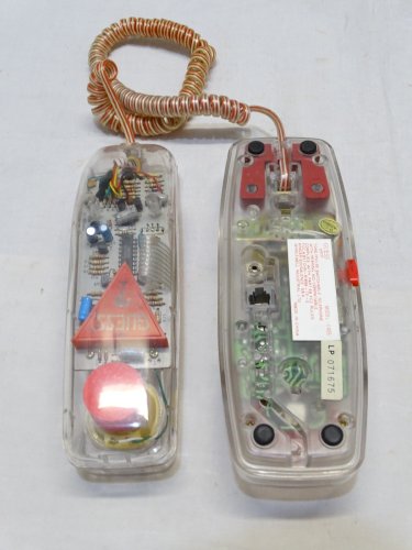 -TELEPHONE VINTAGE BOITIER TRANSPARENT GUESS des années 1980/90  COLLECTION    D