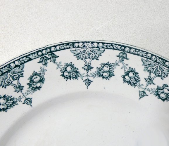 Terre de fer 6 assiettes plates Art Déco modèle NORMAND