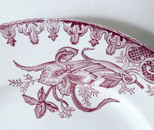Terre de fer assiette plate IRIS Ste Amandinoise