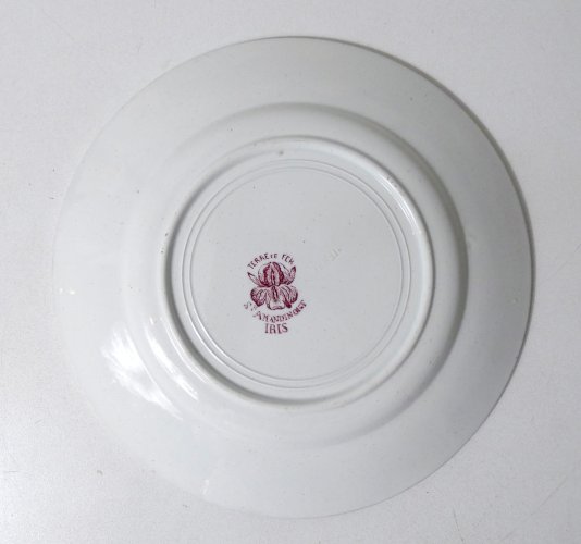 Terre de fer assiette plate IRIS Ste Amandinoise