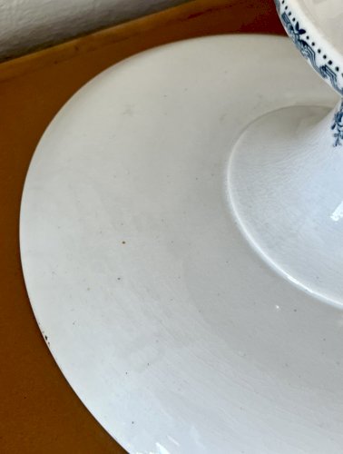 Terre de Fer - Compotier piédouche frise florale bleue