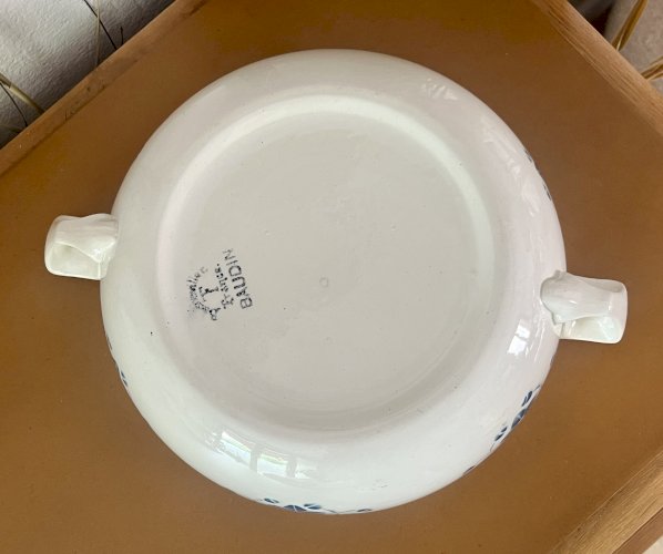 Terre de Fer - Plat de service ou soupière Baudin - Badonviller 