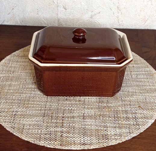 Terrine en grès Émile Henry marron – Années 1980 – Made in France – Excellent état – Pièce rare et collectible