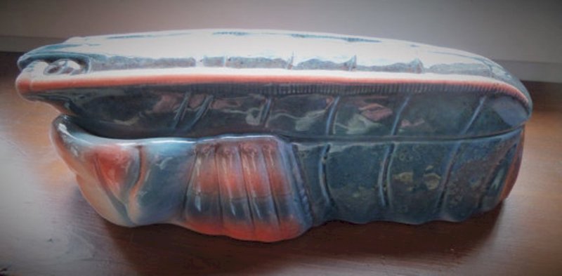 Terrine Zoomorphe Homard Bleu Barbotine en Faience signé Michel Caugant 