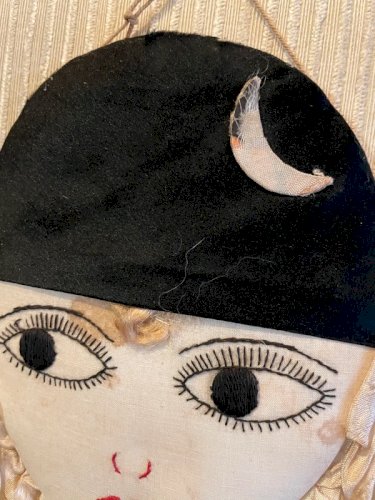 Tête de Colombine à accrocher 1930 art déco