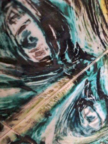 « Tête de diable » par Solange Latteur, tableau ancien en céramique encadrée