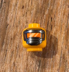 Lego figurine head
