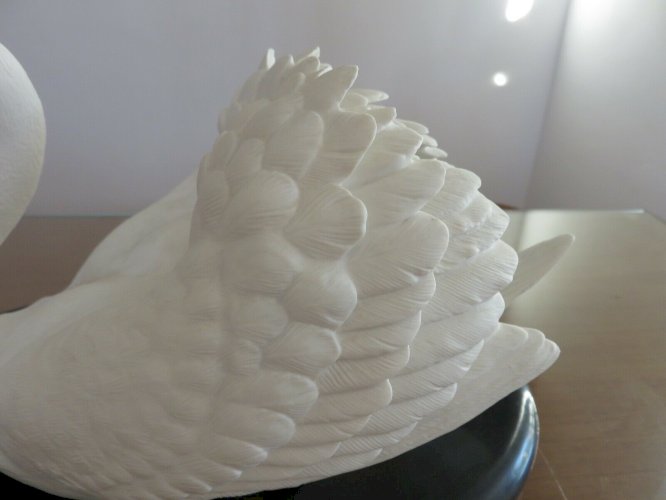 THE ROYAL SWAN PAR RONALD VAN RUYCKEVELT POUR THE FRANKLIN MINT 1986 PORCELAINE