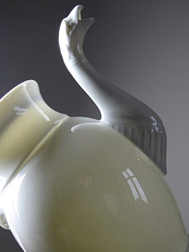 Théière "Aigle" porcelaine blanche très fine de Limoges par Raynaud années 60