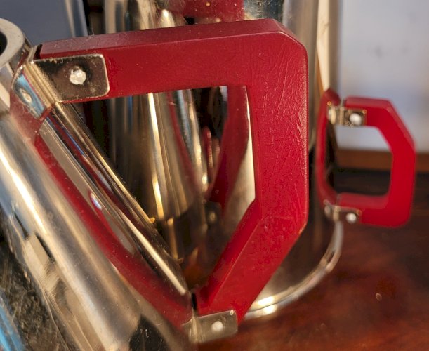 Théière Art Déco avec infuseur Vébé inox & bakélite probablement 1920's 1930's