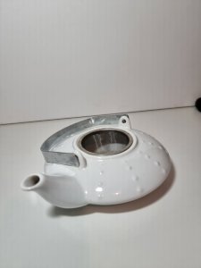 Teapot with infuser